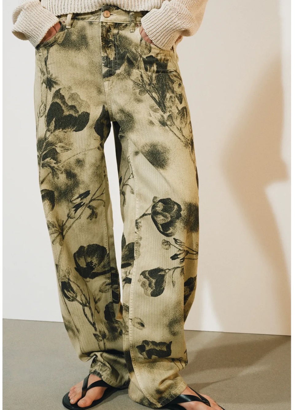ZARA ZW COLLECTION MID-RISE BARREL JEANS WITH FLORAL PRINT